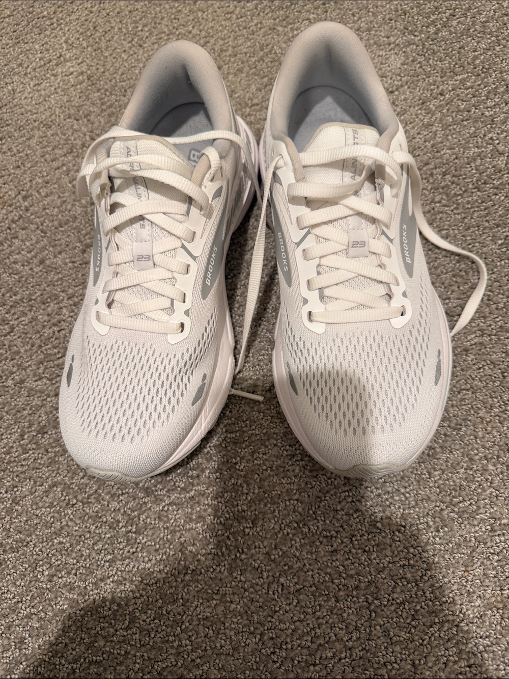 BROOKS ADRENALINE GTS SIZE 9 CUSHION SUPPORT RUNNING SHOES